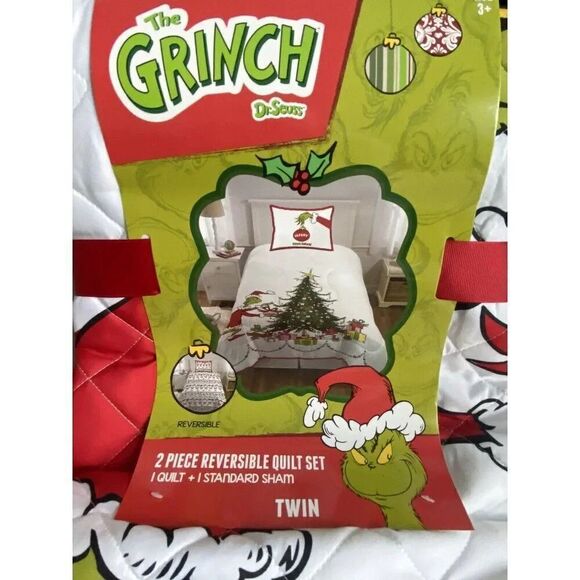 2 Piece Dr Seuss The Grinch Quilt Set TWIN Size Reversible Bedding Christmas NEW - Picture 3 of 14